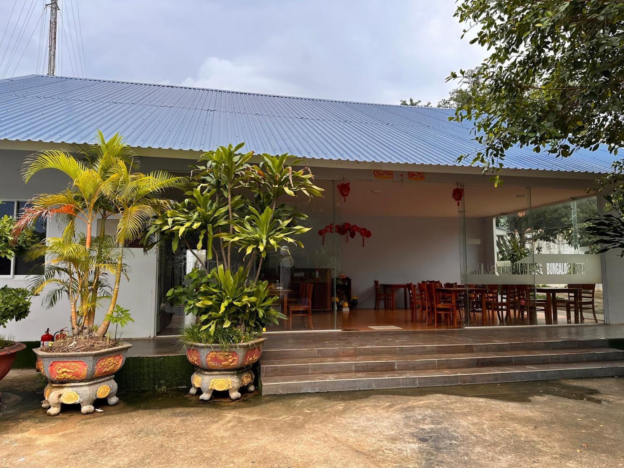 Bungalow Hotel Chi Khu Co Ong Ngoại thất bức ảnh